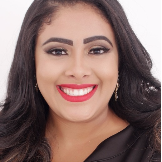 Cláudia Maria Gomes de Souza