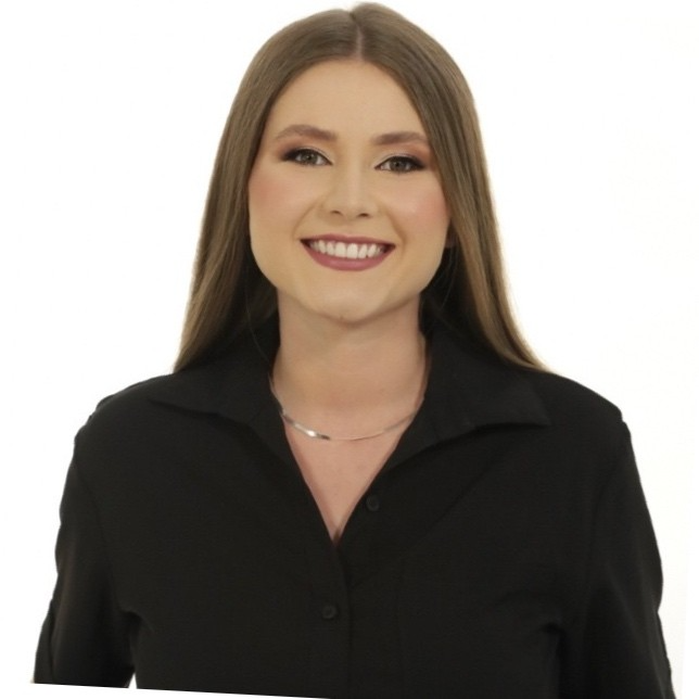 Karine Mateus Possamai Della